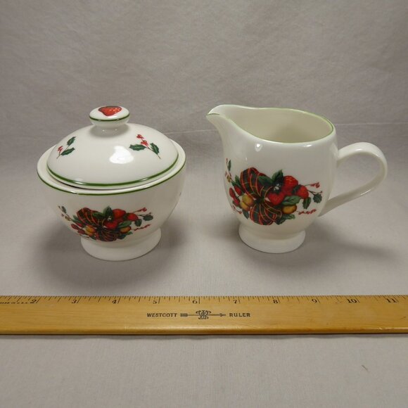 William James Holiday Fruit Cream and Sugar Bowl Strawberries Christmas Ribbon - Picture 9 of 12